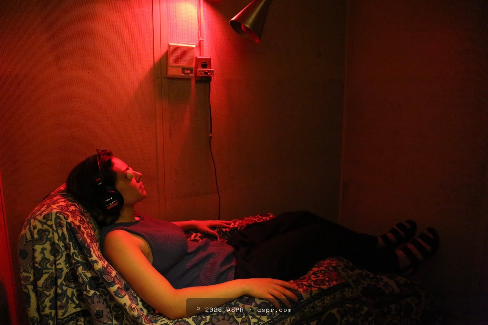 A participant in a Ganzfeld session in the ASPR laboratory
